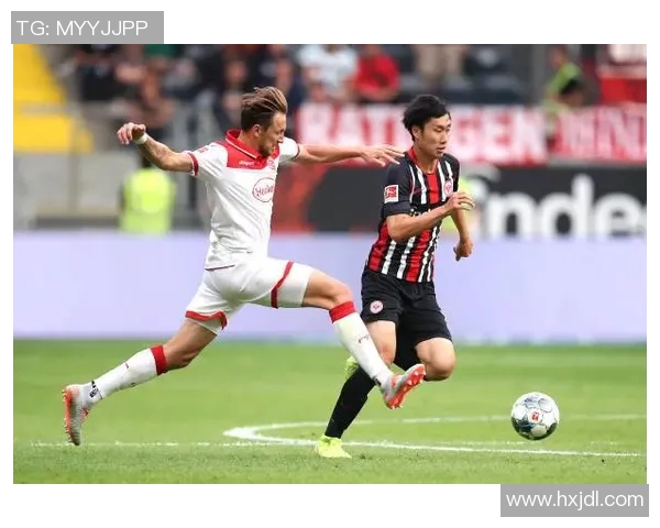 斯特堡主场迎战雷恩双方争夺关键三分展现实力较量