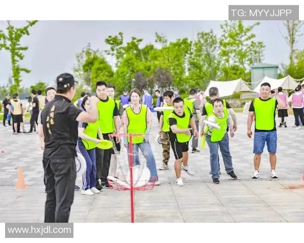 飞盘热潮下的成都飞盘队团队协作创新与变革之路 飞盘热潮下的成都飞盘队团队协作创新与变革之路