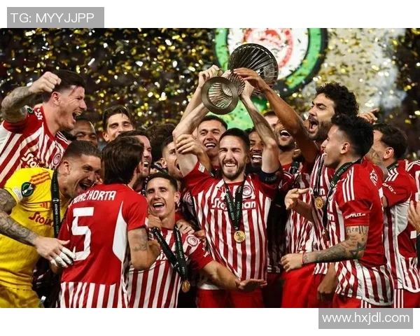 勒沃库森迎战AEK希腊球队争夺欧战小组赛关键胜利